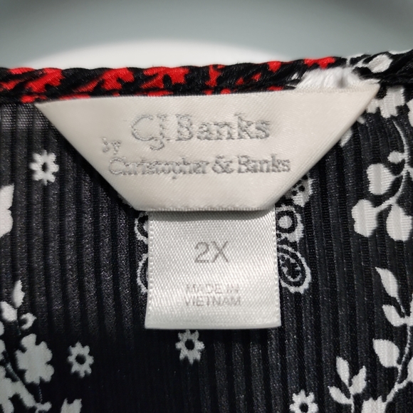 Christopher & Banks.red and black top Sz 2X - Picture 5 of 7